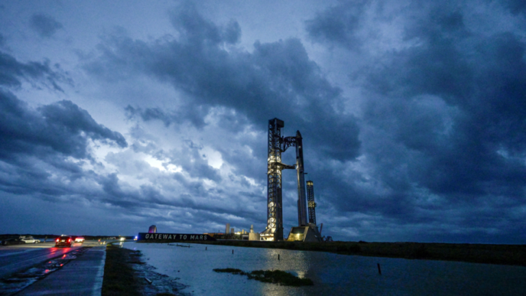 SpaceX’ten rekor planı. Her saat başı roket fırlatılacak