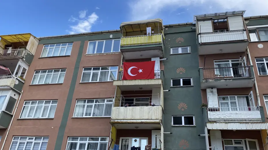 Samsun’da 5. kattan düşen 1,5 yaşındaki Ebrar hayatını kaybetti